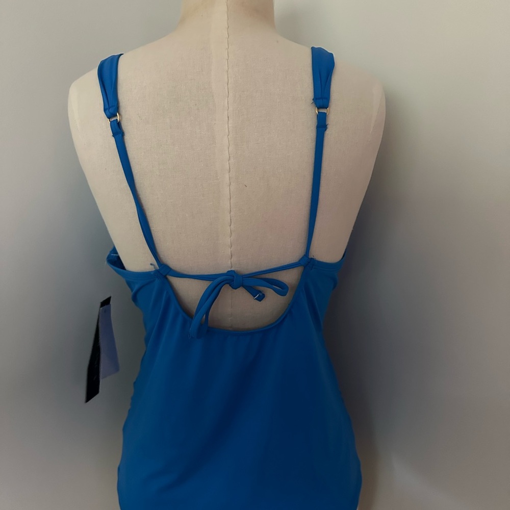 La Blanca Tankini Swim Top size 12. NWT, adjustable straps and front rushing - Picture 2 of 7